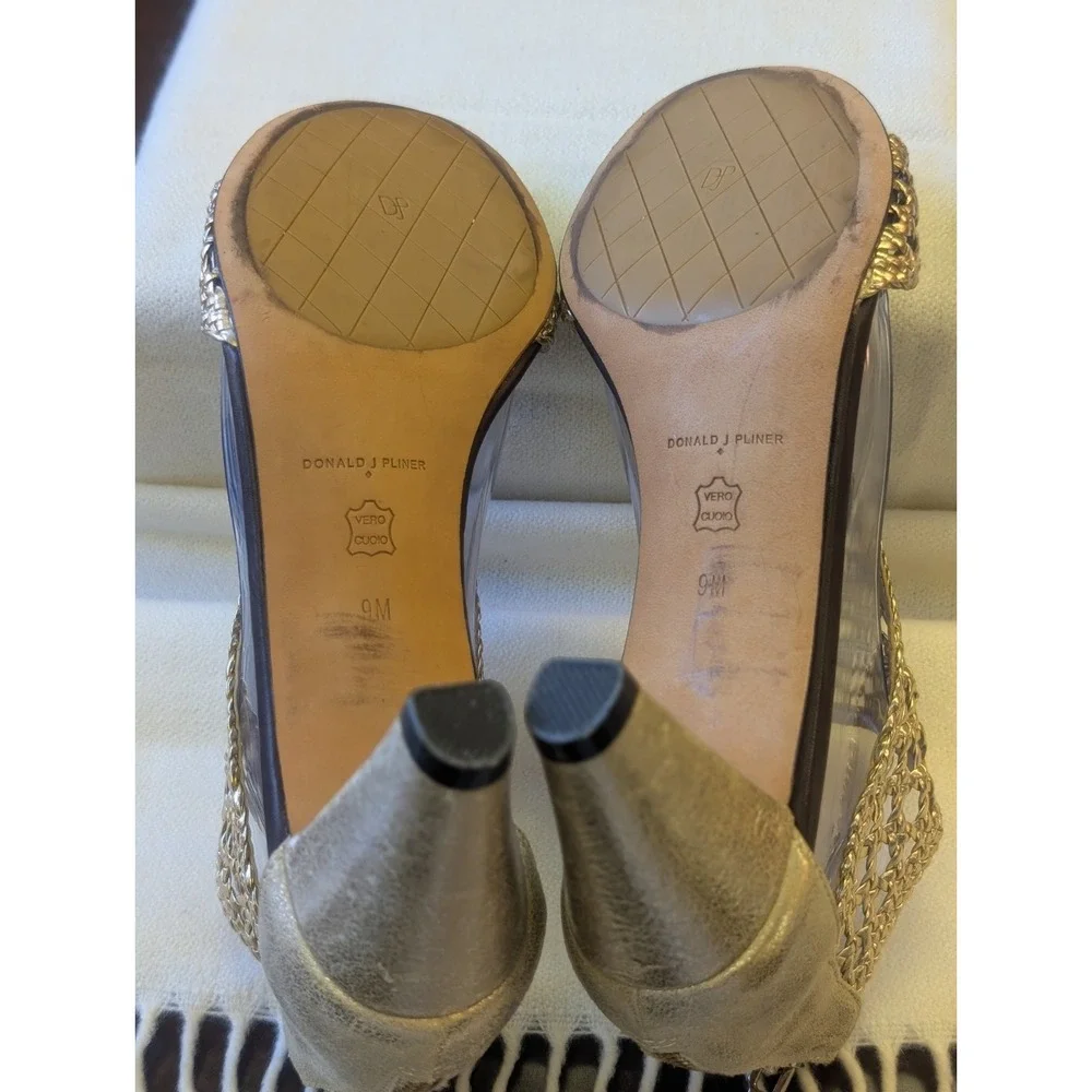 Donald J Pliner 9 'Verona' Metallic Gold Basket Weave Open Toe Mid Heel Shoe